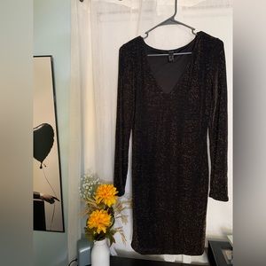Black long sleeved sparkly bodycon dress 🖤